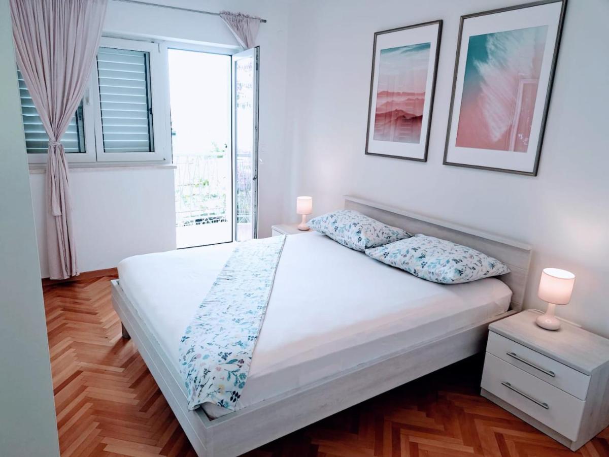 Apartman Nina Омиш Экстерьер фото
