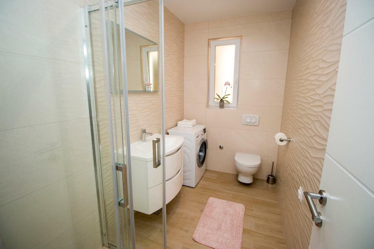 Apartman Nina Омиш Экстерьер фото