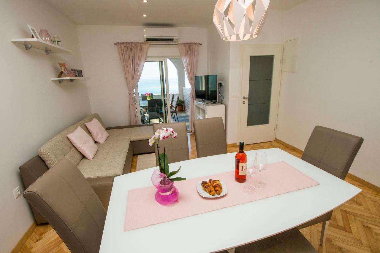 Apartman Nina Омиш Экстерьер фото